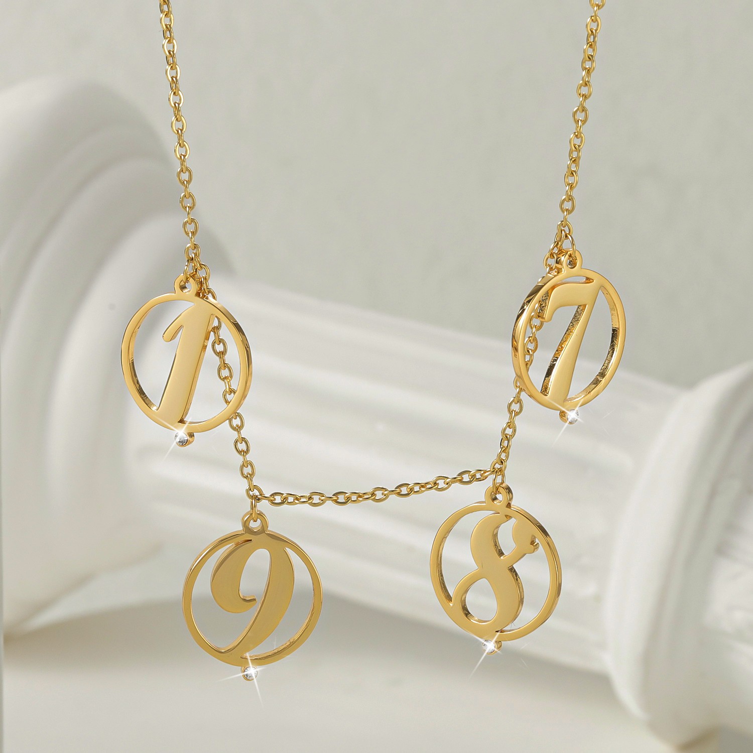 Initial Letter Necklace 18K Gold - Collier multi-initial Halo personnalisé en or