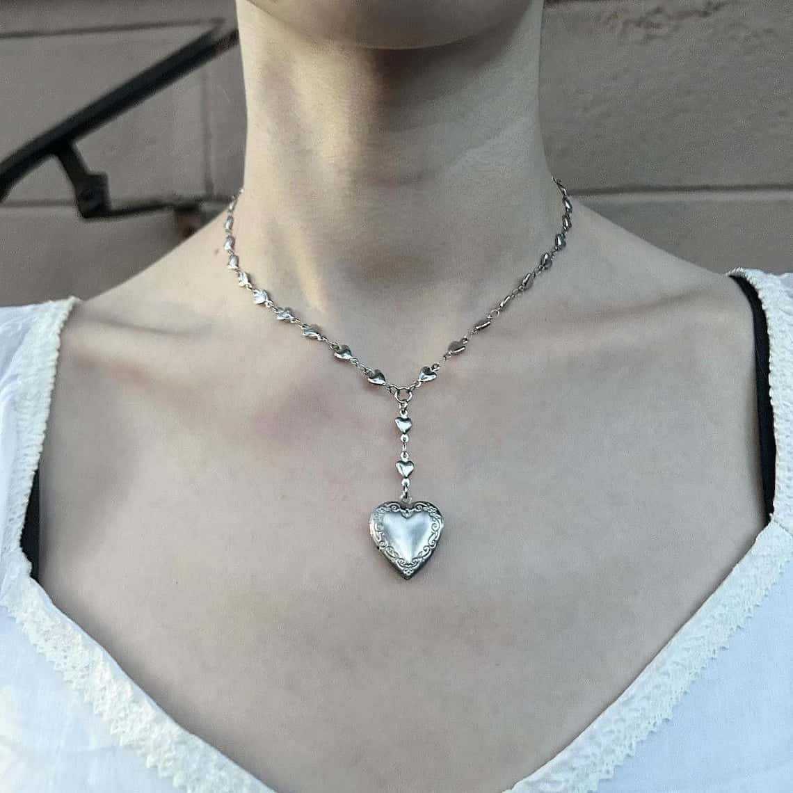 Heart Locket Necklace Photo - Collier chaîne chapelet Lariat avec pendentif