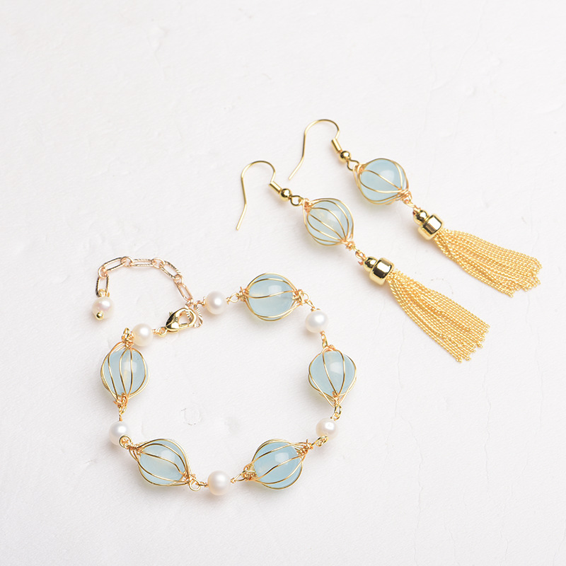 Earrings - Boucles d'oreilles en perles de Jade