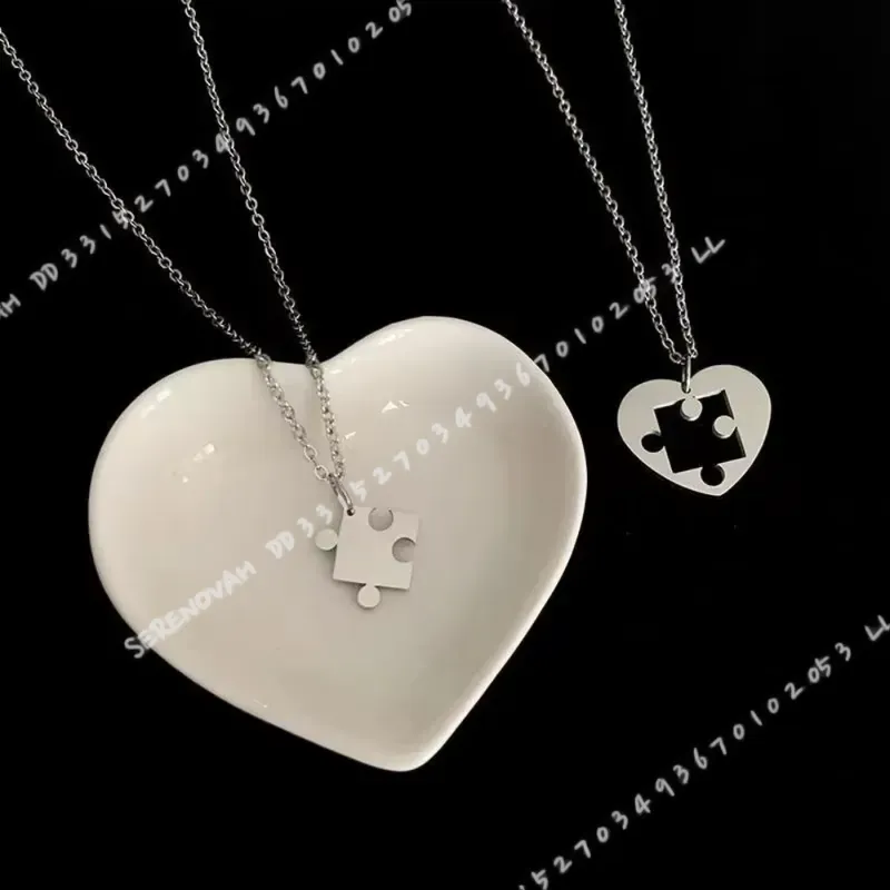 Lot de 2 colliers pendentifs c - Magnetic Couple Matching Necklaces avis et prix