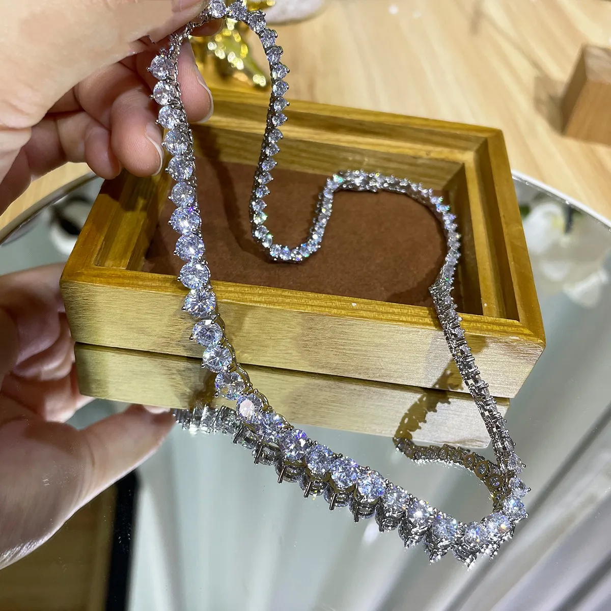 Collier de tennis glacé pour f - Cross Pendant Necklace Gold avis et prix