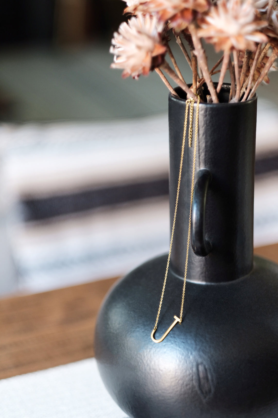 Collier Initial de Déclaration - Initial Letter Necklace 18K Gold avis et prix