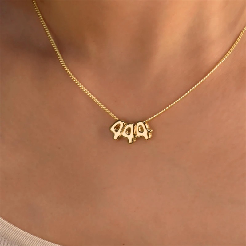 Collier personnalisé en lettre - Initial Letter Necklace 18K Gold avis et prix