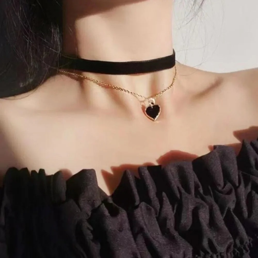 Collier ras du cou multicouche - Layered Pendant Necklace Aesthetic avis et prix