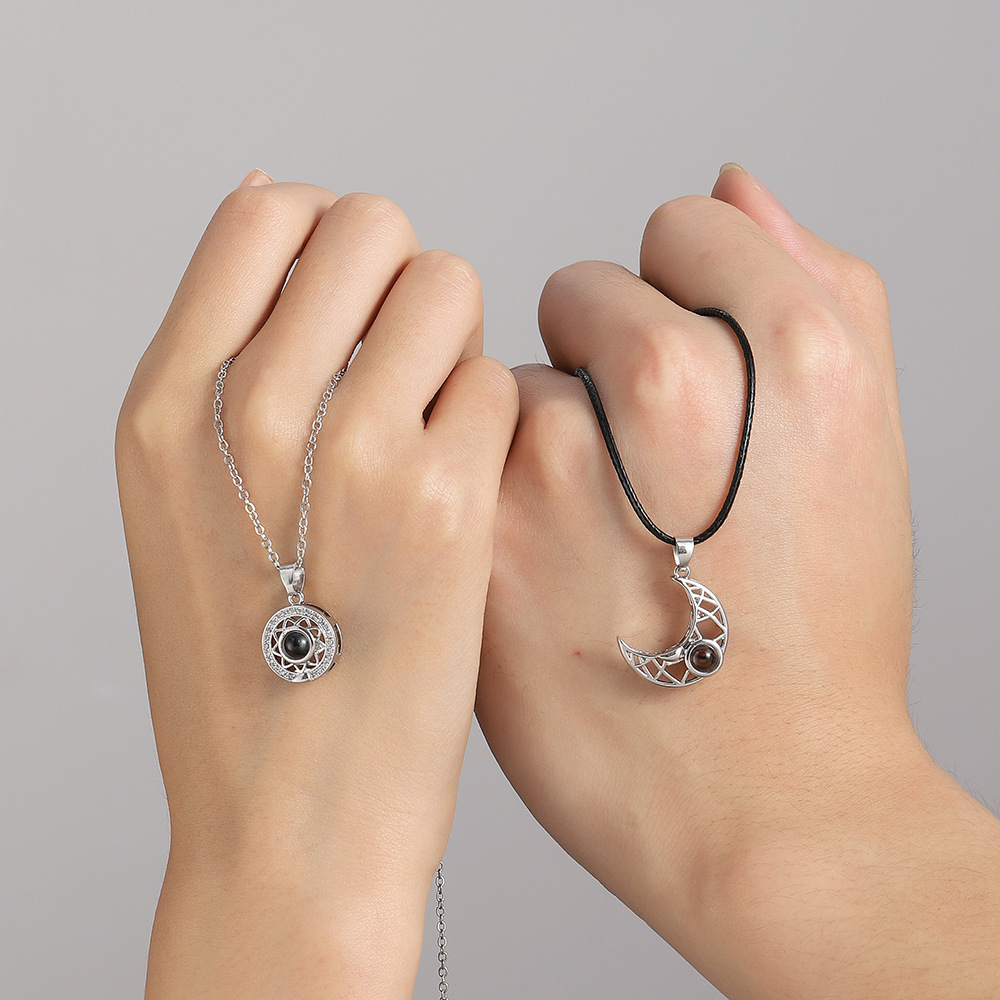 Collier magnétique assorti pou - Magnetic Couple Matching Necklaces avis et prix