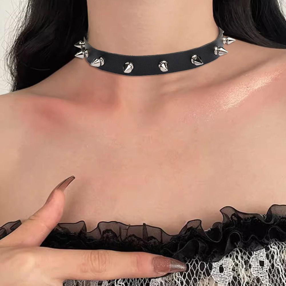 Collier ras du cou en cuir PU  - Goth Punk Spike Choker avis et prix